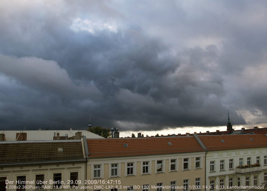 Graue Gewitterwolke