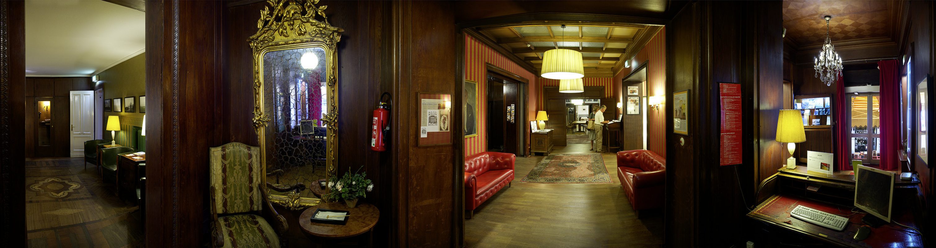 Hotel Bogota Rotes Kabinett