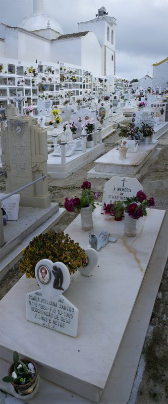 Friedhof anges Grab